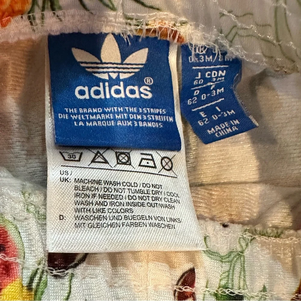 Adidas Infant Baby Tracksuit With Iconic Pink  Three-Stripes size 0-3 Months
